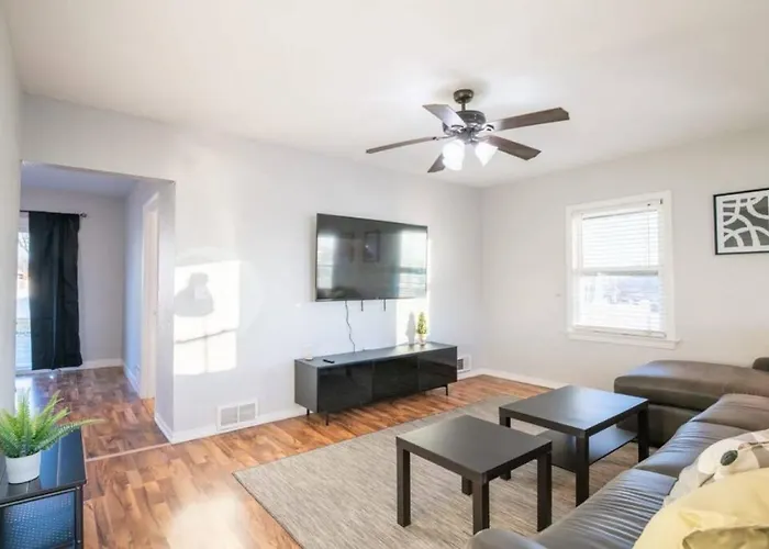 Abode On Atlantic - Spacious 2bd In The Heights * Peoria