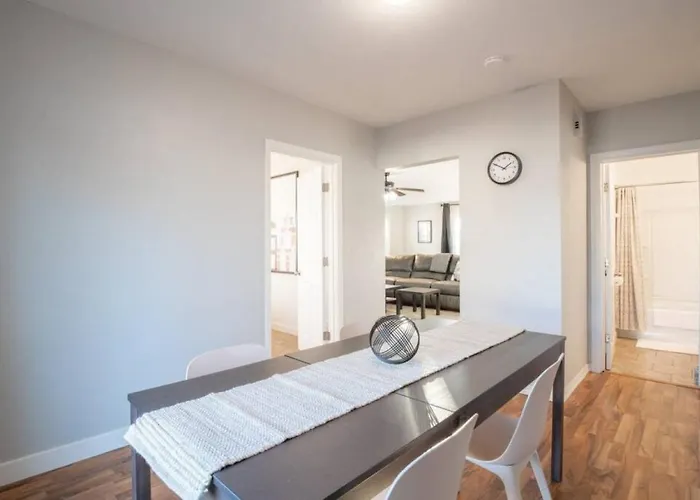 Abode On Atlantic - Spacious 2bd In The Heights Peoria